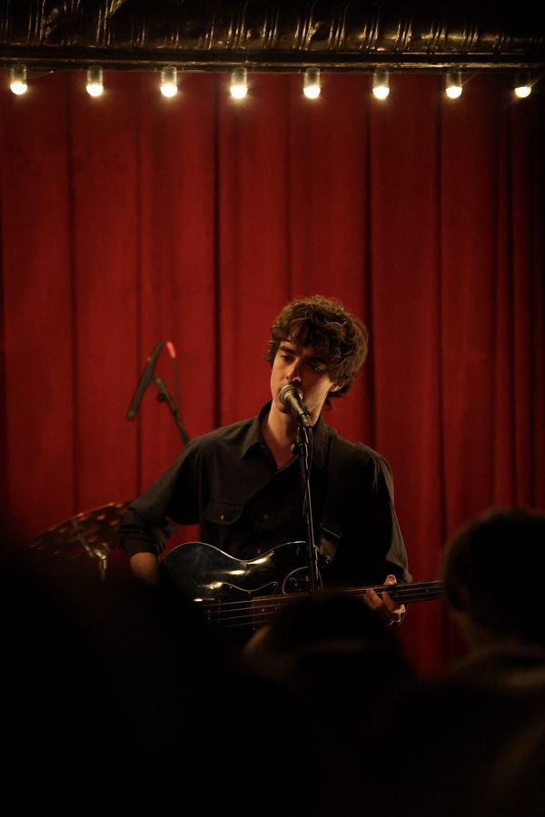 Radio Free Alice live still 3